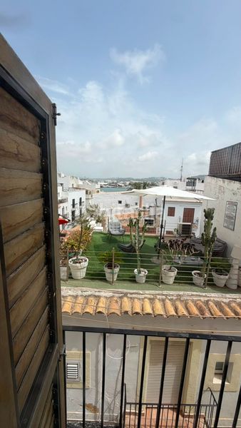 Foto 5db3dd3a-cc64-483d-8720-2e099288a92e. Tríplex a carrer de la mare de déu a Dalt Vila-La Marina Ibiza