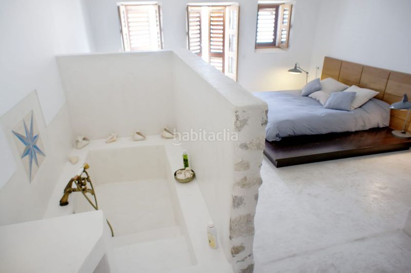 Foto b7c01b9d-cddb-46b5-96e4-7812c49c6acb. Tríplex a carrer de la mare de déu a Dalt Vila-La Marina Ibiza