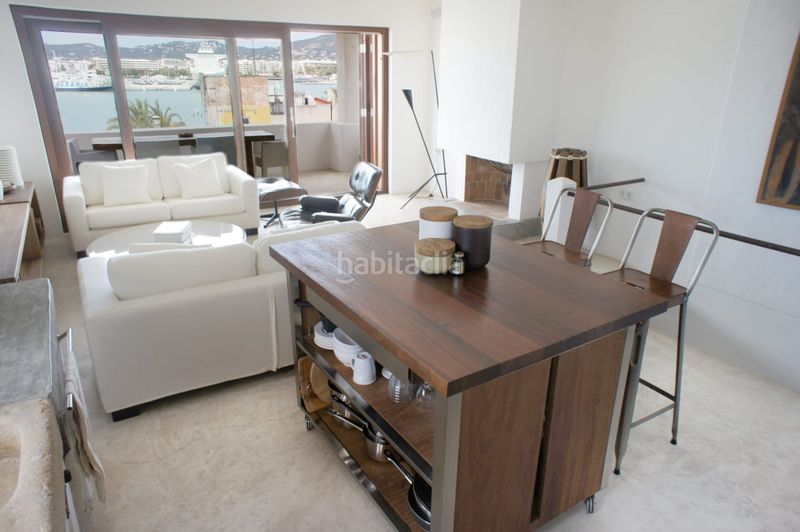 Foto d71f4977-2f68-4484-83f6-b02eb9ec933e. Tríplex a carrer de la mare de déu a Dalt Vila-La Marina Ibiza