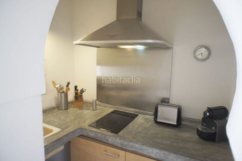 Foto f0ab89d5-039d-4c50-b28f-f7fef228034b. Tríplex a carrer de la mare de déu a Dalt Vila-La Marina Ibiza
