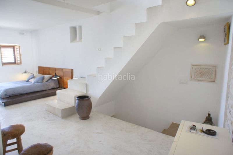 Foto f6dc9fa9-a7e4-4f87-98ba-79744d220d85. Tríplex a carrer de la mare de déu a Dalt Vila-La Marina Ibiza