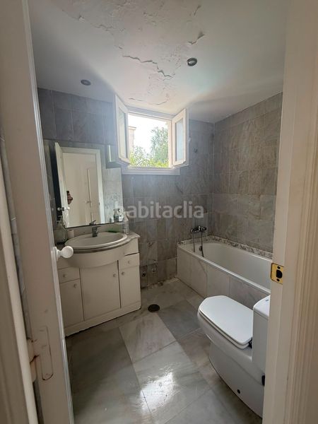Foto 5a10e6b0-6fba-461f-95ed-d3752f2d2a65. Pis a avenida 8 d'agost 9 a Marina Botafoc-Talamanca Ibiza