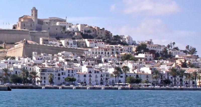 Foto 9016c4f0-8c30-43af-ae33-90d4edbdb177. Casa a mare de deu 73 a Dalt Vila-La Marina Ibiza