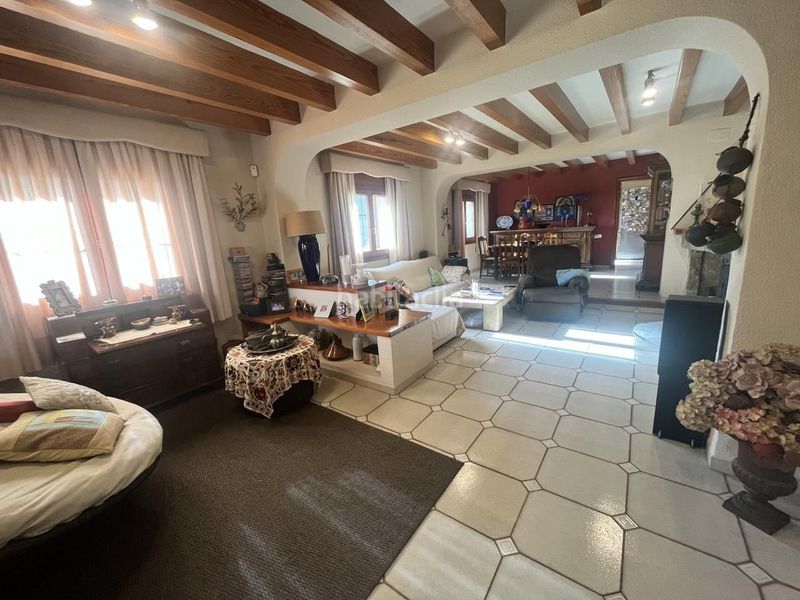 Foto ad7f389e-0dbc-4d36-89d7-001a74aff124. Casa amb piscina a Finestrat pueblo Finestrat