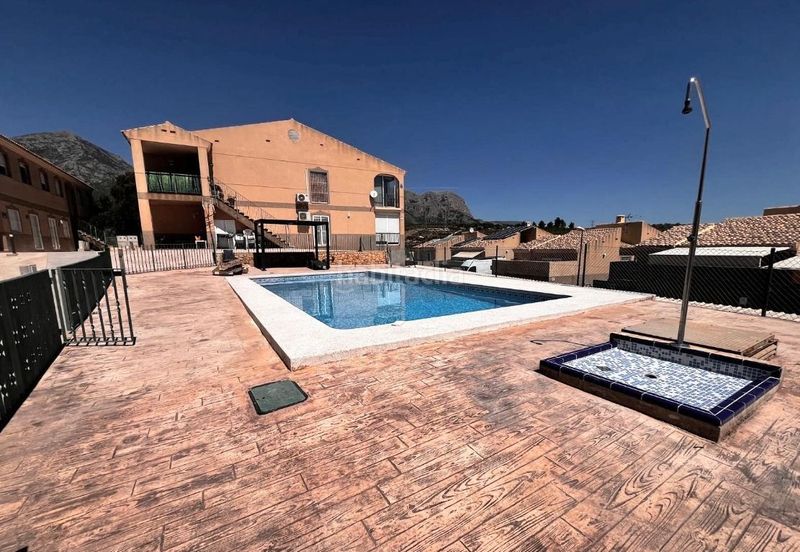 Foto d62996f1-b877-423a-81a7-b55626957b21. Pis amb piscina a Barranco Hondo Nucia (la)