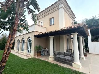 Haus in Carrer berna