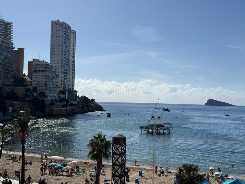 Foto 3b7de359-9308-4c70-ad5c-e453510cd8fa. Pis amb piscina a Playa Levante Benidorm
