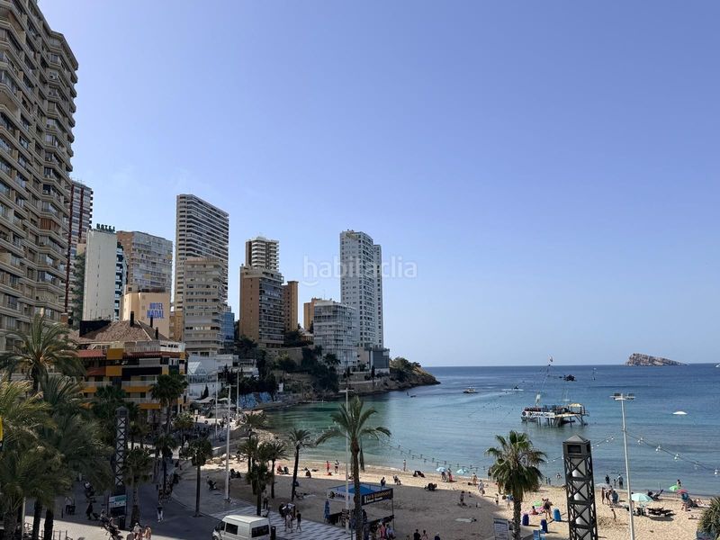 Foto b43f87d5-6c3d-4e6c-9b58-2cc11ee9a0d8. Pis amb piscina a Playa Levante Benidorm