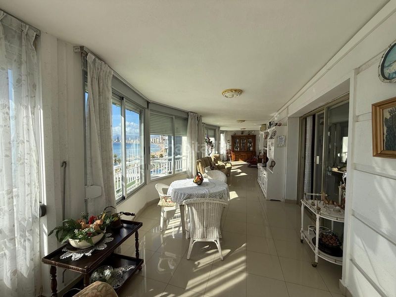 Foto bc76beab-f3b1-40c1-9f85-adfb97105359. Pis amb piscina a Playa Levante Benidorm