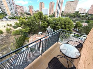 Penthouse in Carrer pajares. Penthouse con licencia turística, terraza y dos plazas de parkin
