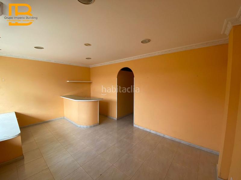 Foto 2189ec1d-ded0-4ba4-8927-68125fcfb7ec. Location local commercial dans Voto