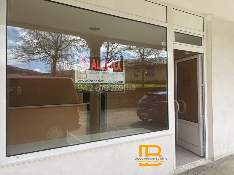 Foto f6d3c83c-86f9-426c-906d-b7bdfdf47b6b. Location local commercial dans Voto