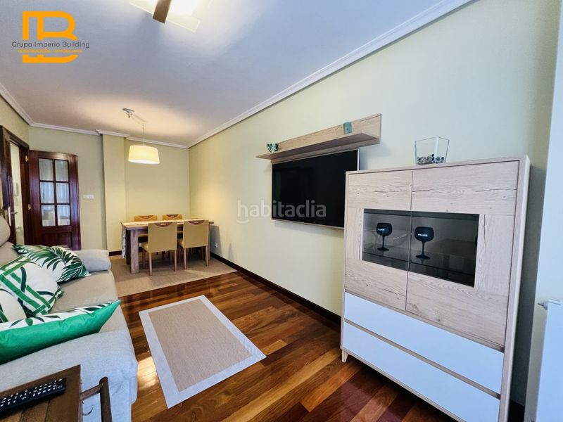 Foto 417570cc-b52a-4c3e-9fe7-bdddcd3e652d. Lloguer pis amb calefacció aparcament piscina a Voto