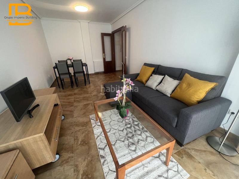 Foto 13d53d34-6e42-435b-b253-b870138c7c7a. Rent flat with heating parking in Voto