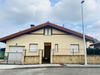 Xalet a Voto. Chalet en venta en voto, 4 dormitorios.