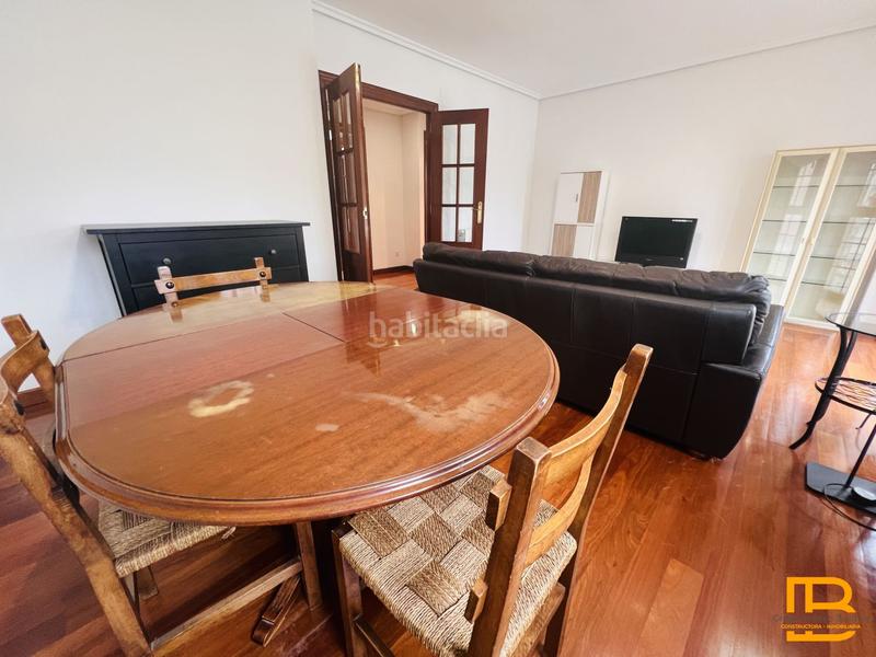 Foto 00ae6f55-408a-494d-8647-f659c9abf2ea. Rent flat with heating parking in Voto