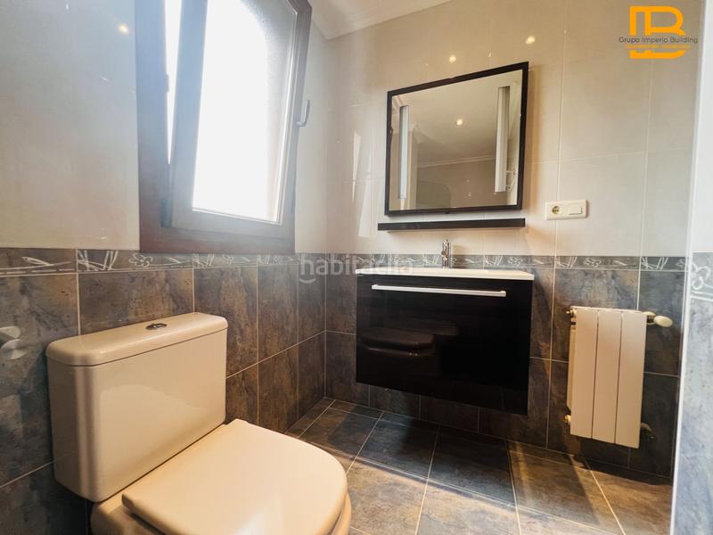 Foto 42fc1655-6e4d-492c-93c6-72b572e2e487. Rent flat with heating parking in Voto