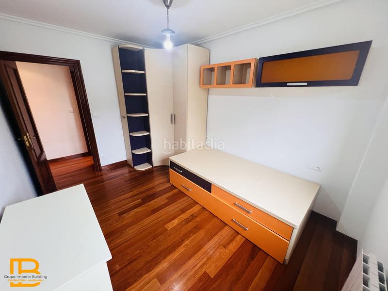 Foto 56badb9b-3fea-4eee-94be-46c583ca9b40. Rent flat with heating parking in Voto