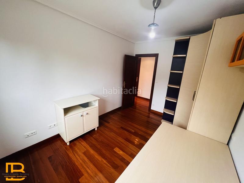 Foto 65d8fb49-5ad5-4416-bbeb-2c79a2be7e22. Rent flat with heating parking in Voto
