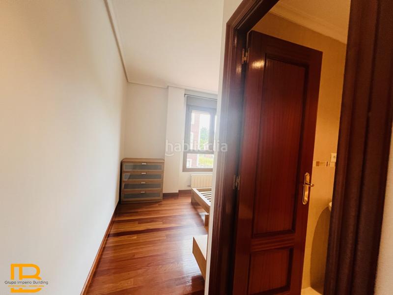 Foto 7b251202-505e-4e93-bb12-bc6dd0590930. Rent flat with heating parking in Voto