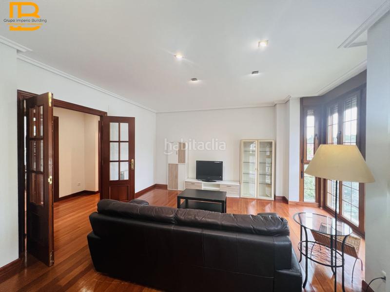 Foto 7b538cb7-44bf-4973-8caf-d937f92f0761. Rent flat with heating parking in Voto