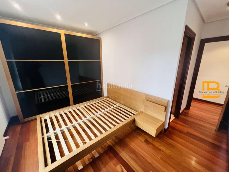 Foto a1c2afdf-a62e-4ea5-953f-e715c8152480. Rent flat with heating parking in Voto