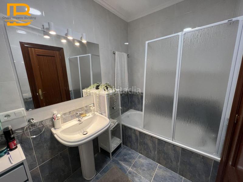 Foto aa23637e-dae8-4284-bcb5-0e9f43f5b01c. Rent flat with heating pool in Voto