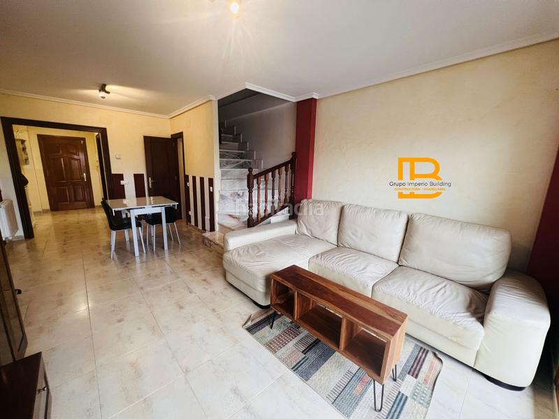 Foto 23af6db4-ac26-498e-95a0-7533e076cfe5. Duplex avec chauffage parking dans Voto