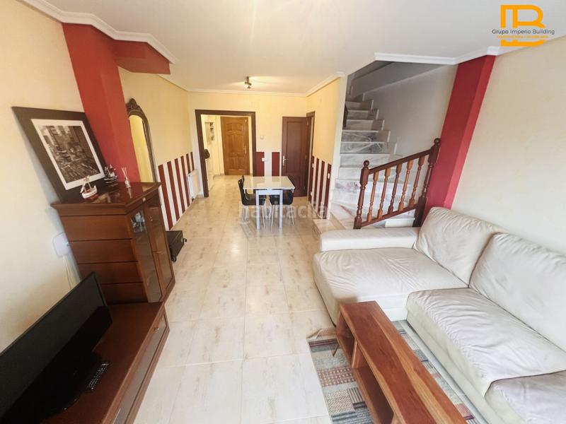 Foto d03d4bde-cf87-496c-9b61-e627cf3762e4. Duplex avec chauffage parking dans Voto