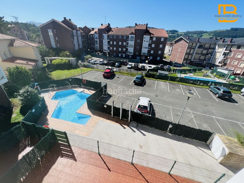 Foto 83062bed-4f99-49d6-b222-f2b05e9e3c45. Pis amb calefacció aparcament a Voto