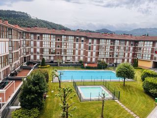 Pis en La merced 25. Piso en venta en b�dames, 2 dormitorios.