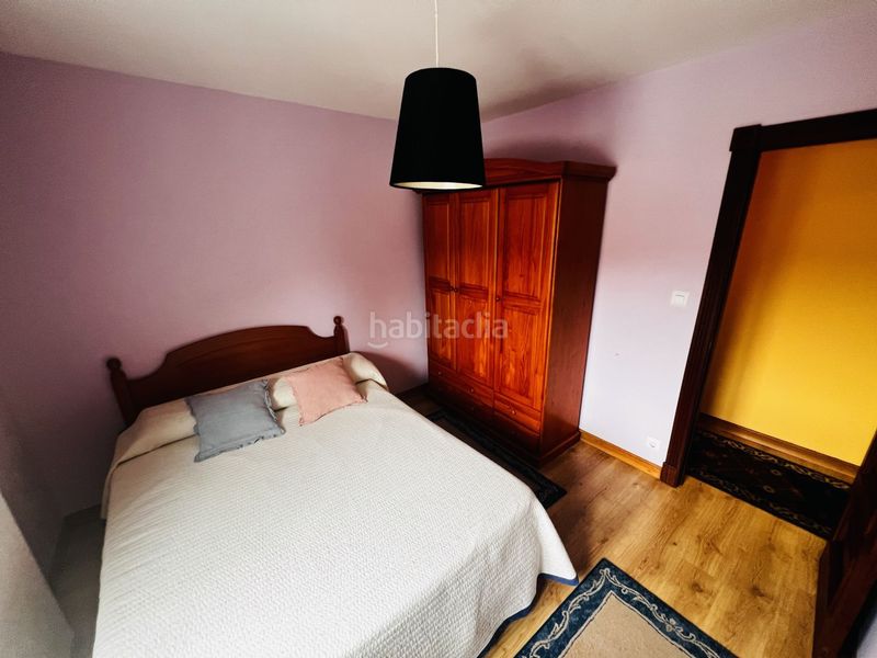 Foto 0bd322bd-9ef5-4e77-9d30-0d1f47155cae. Pis a ayuntamiento a Colindres