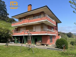 Xalet a Voto. Chalet en venta en voto, 8 dormitorios.