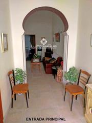 Casa  Travesia san isidro. Vivienda con gran potencial, ideal para familias