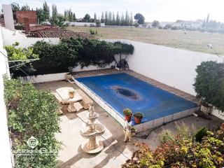 Casa  Reina victoria. Vive tu verano todo el año  chalet en venta en arenales de san g