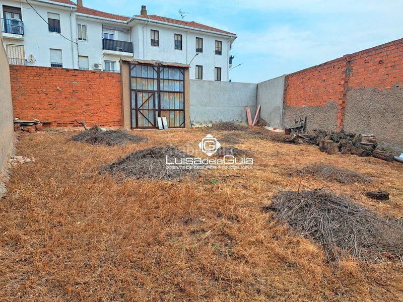 Foto f2041a1c-0706-44bd-bc67-e84df2dba952. Terreny residencial a Campo de Criptana