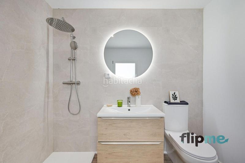 Foto 8bc8017c-7326-435f-971e-8b9dfdf8f001. Casa adosada una casa de pueblo con 4 dormitorios y 3 baños a estrenar en el centro . en Calonge