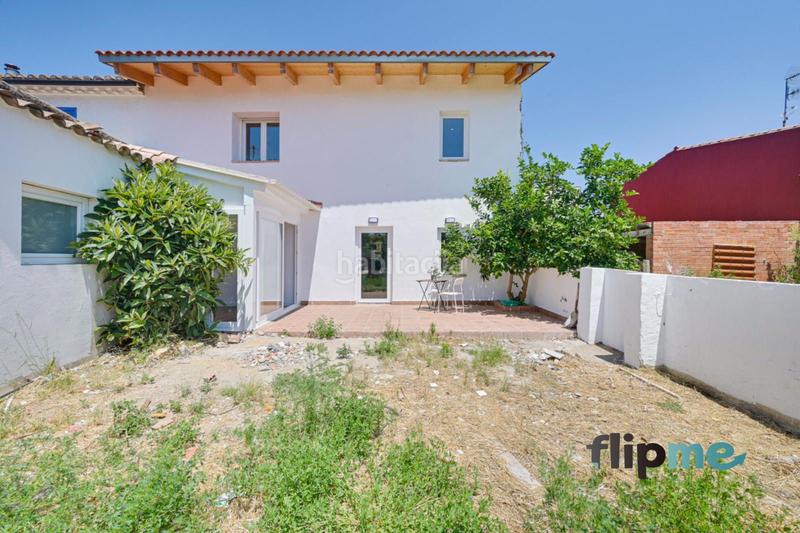 Foto aebe7d18-fbb3-46a0-a9b9-f61219af5a2c. Casa adosada una casa de pueblo con 4 dormitorios y 3 baños a estrenar en el centro . en Calonge