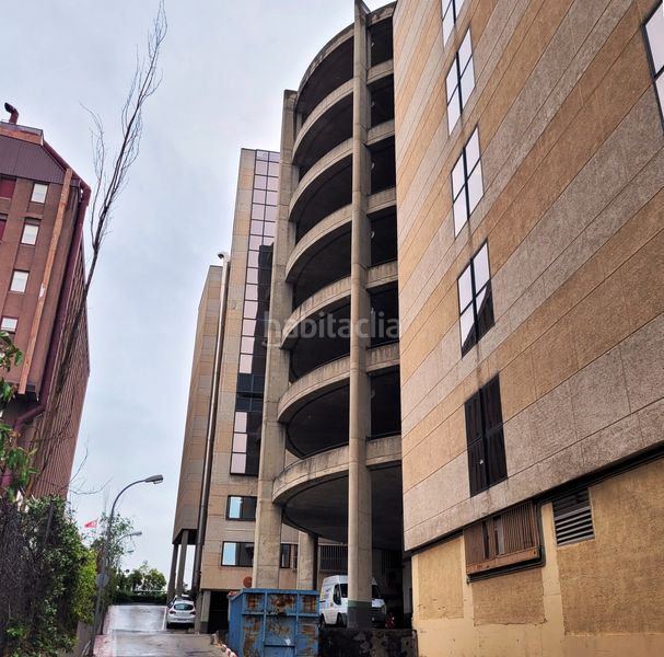 Foto 1126d6de-d2e5-45d3-a865-c99448815926. Alquiler local comercial local de 844 m² de uso mixto oficinas-almacén-industrial en Las Tablas en Madrid