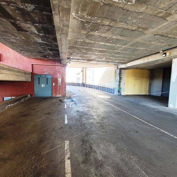 Foto eb84918c-cdf2-457a-82c3-6675d7c27df6. Alquiler local comercial local de 844 m² de uso mixto oficinas-almacén-industrial en Las Tablas en Madrid