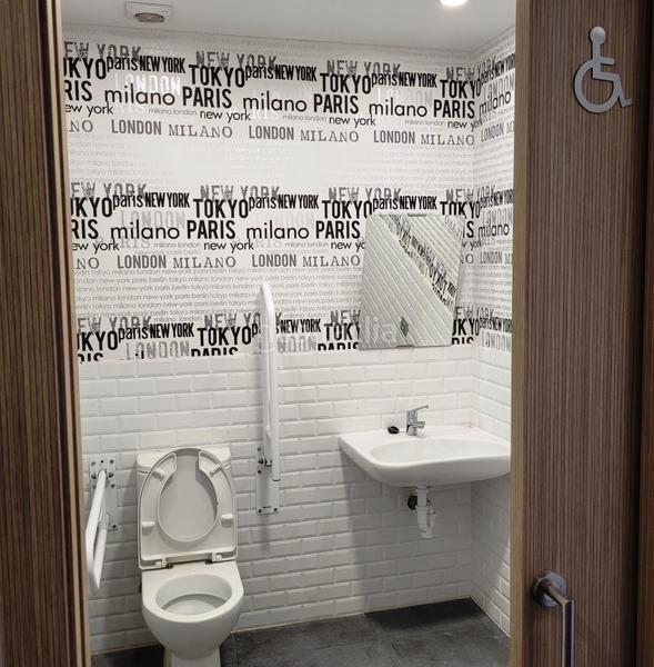 Foto 5eed2cfc-1945-4215-8dd5-db4647677fd1. Ufficio in calle de maría tubau 8 in Las Tablas Madrid