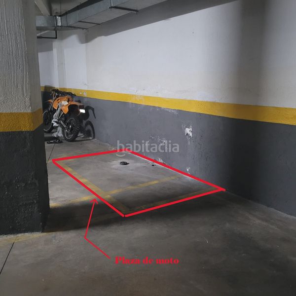 Foto c4398410-f186-4f29-8399-fff56dc1b1b2. Aparcament de moto a Ventas Madrid