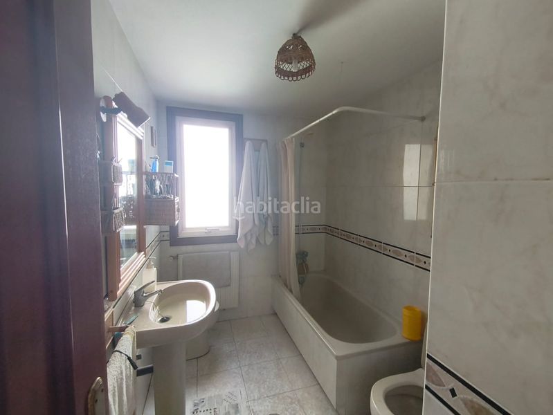Foto c50e8f3e-f860-4914-98a3-eb40f4c873f8. Apartament amb calefacció aparcament a Los Castros - Castrillón Coruña (A)