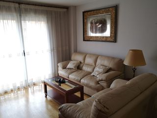 Location Appartement à Ensanche - Fuenfresca. Apartamento con garaje ensanche