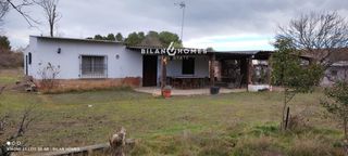 Casa en Alcoletge. A 1,5km de alcoletge. torre de 90m2 con 3.200m2 de terreno, porc