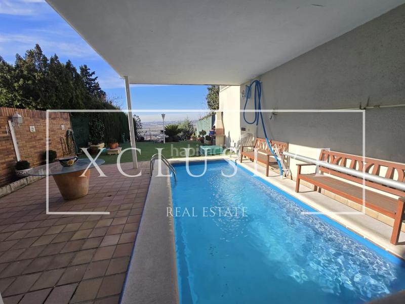 Foto 6e83c38e-3f1c-47d9-aa58-2c8e1dedb7f8. Xalet amb aparcament a Casco Urbano Paracuellos de Jarama