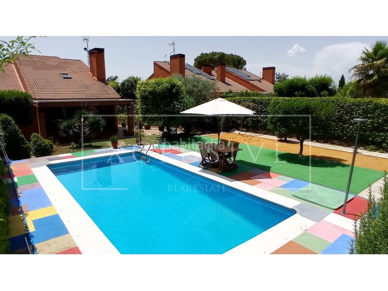 Foto 130e5697-779e-471d-9d95-36d3628eb321. Chalet with parking pool in Valdeolmos - Alalpardo
