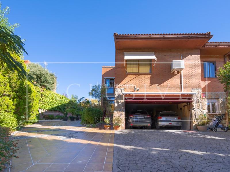 Foto 41813b1d-ca21-419b-abcd-6ce0e6409f00. Chalet with parking pool in Valdeolmos - Alalpardo