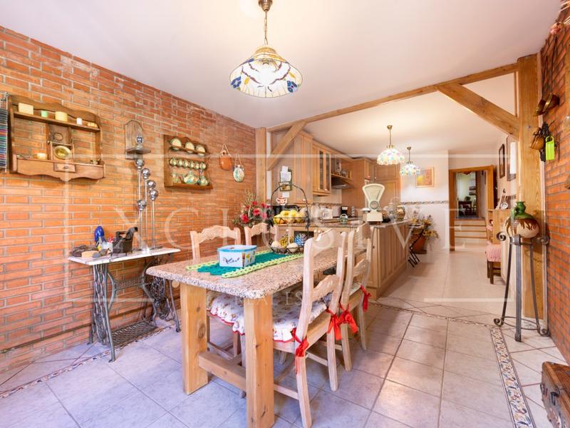 Foto 4629ae77-ce38-4c9a-8a08-9fbddaed844e. Chalet with parking pool in Valdeolmos - Alalpardo