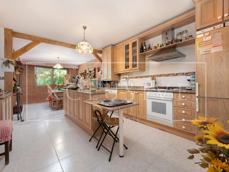 Foto e595973f-7afe-411b-8521-6e2ed038aba8. Chalet with parking pool in Valdeolmos - Alalpardo